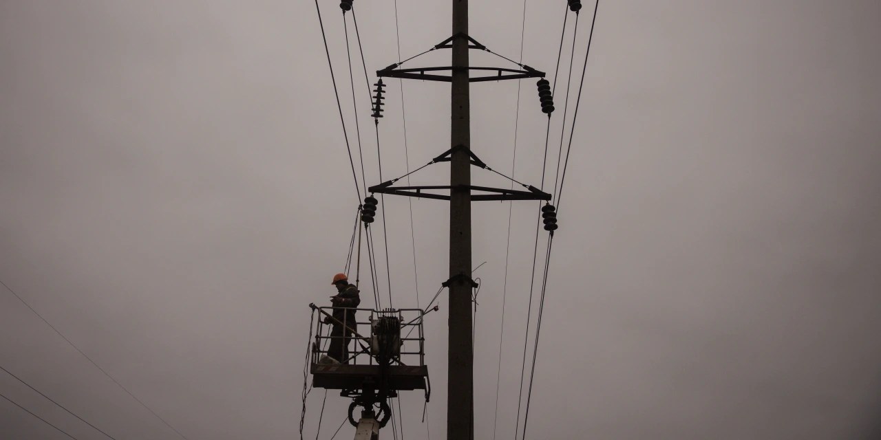 European Electricity Sector Lacks Cyber Experts as Ukraine War Raises