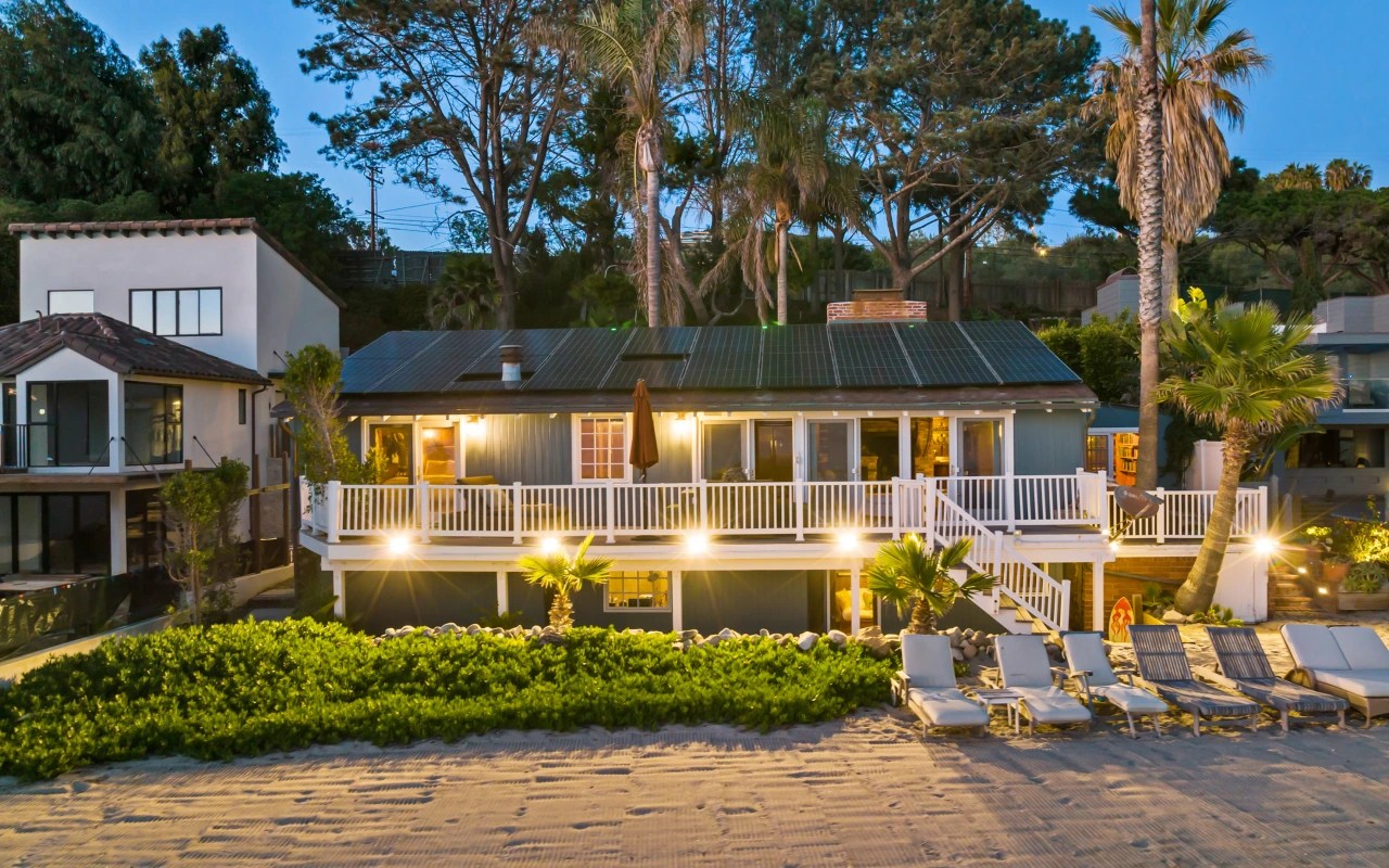 Tom Petty’s Malibu Beach House Lists for 9.85 Million WSJ