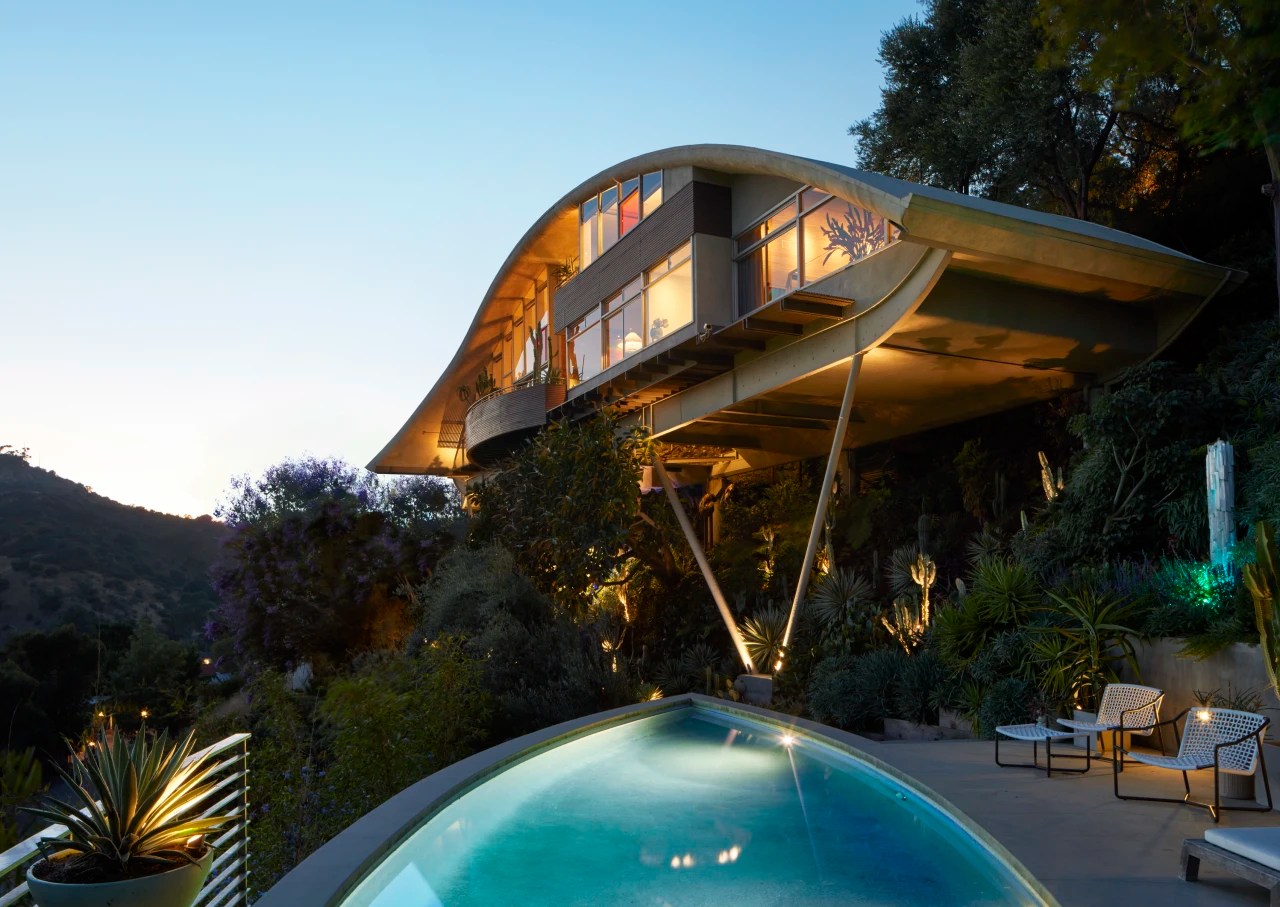 Straight Out of ‘The Jetsons,’ This John LautnerDesigned L.A. Home Is