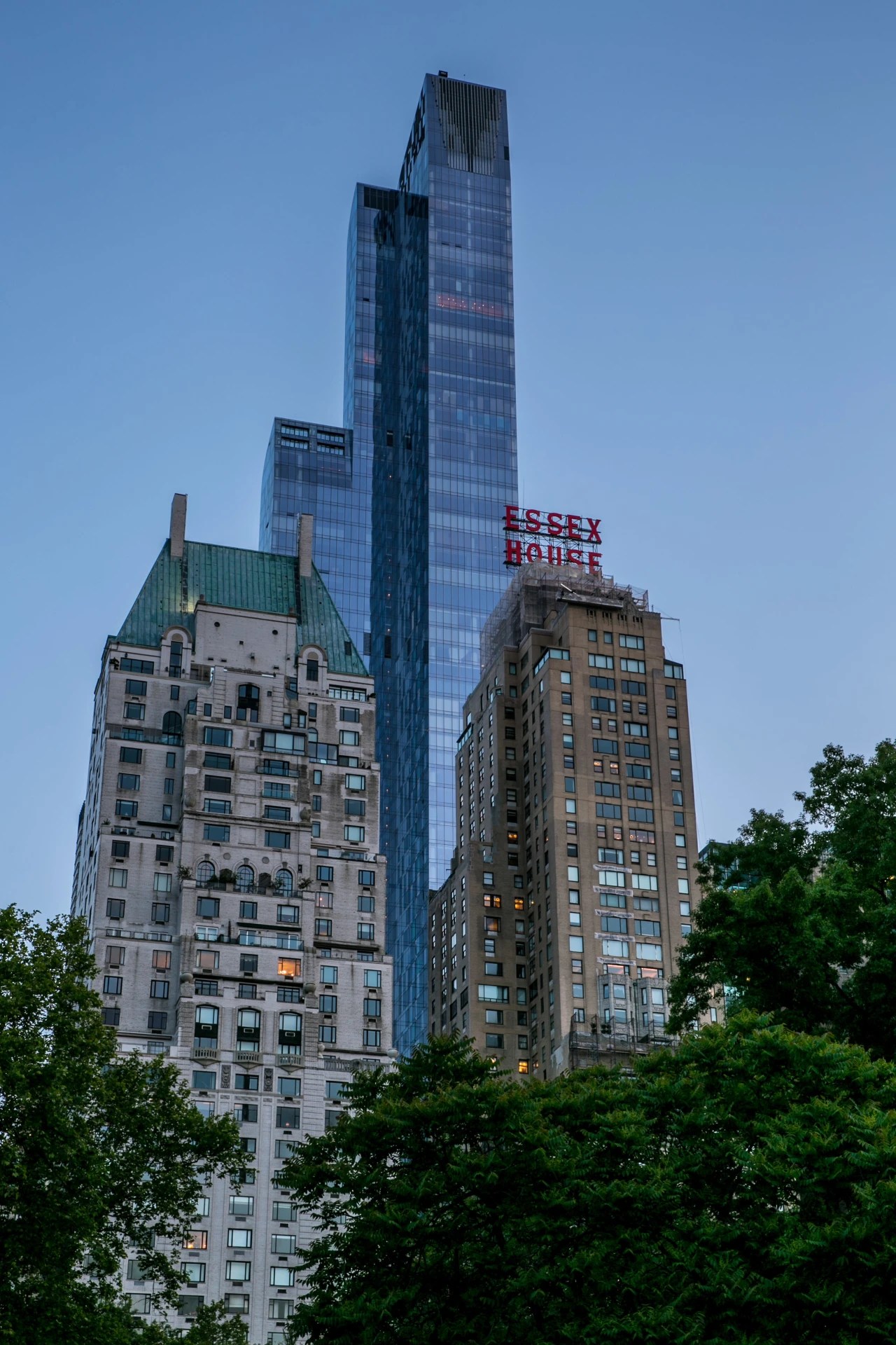 Central Park Home of Late HedgeFund Titan Julian Robertson Jr. Lists