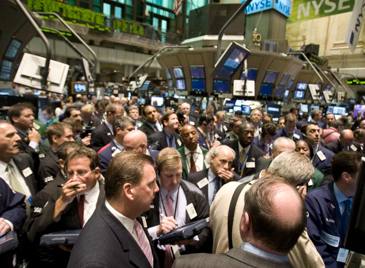 SEC Floats Ban on Wall Street Activities Linked to 2008 Financial