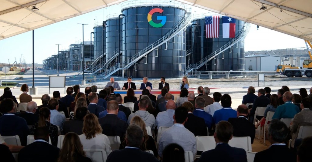 State governors on both sides of the aisle are slowing development of data centers as anger over artificial intelligence spreads