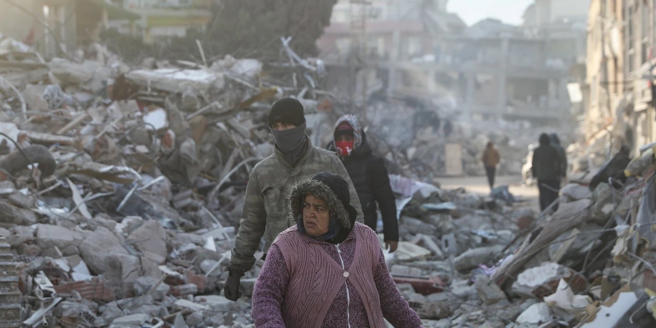 After Earthquake, Turkey Arrests Dozens Connected to Collapsed