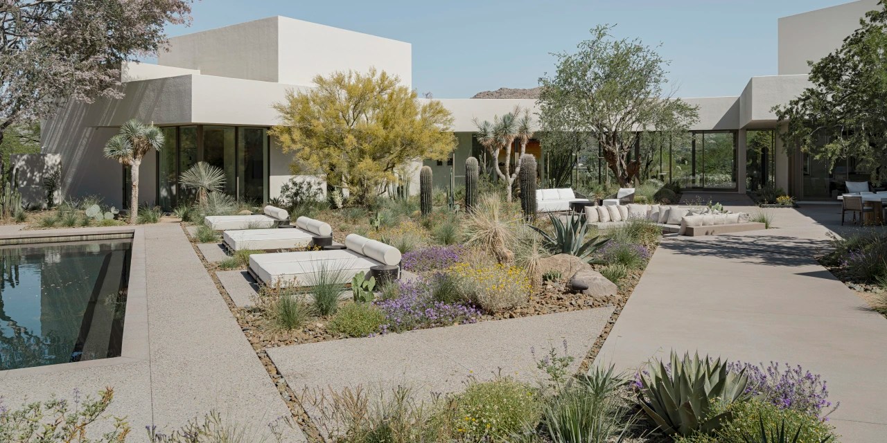An Arizona Family Ditched the Green Grass and Brought the Desert to