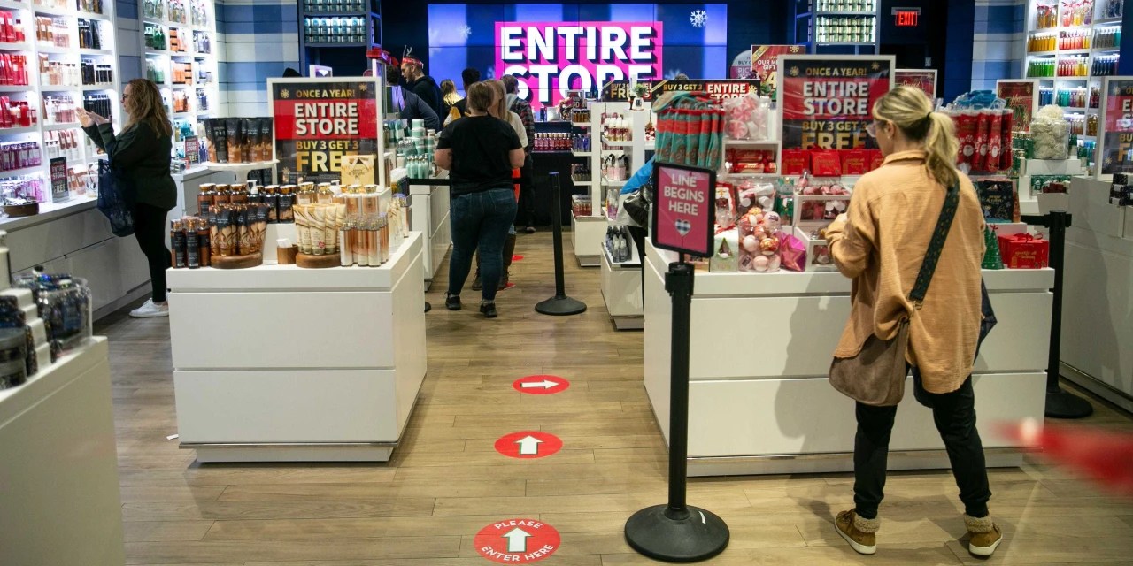 Bath & Body Works Expects Earnings to Fall This Year WSJ