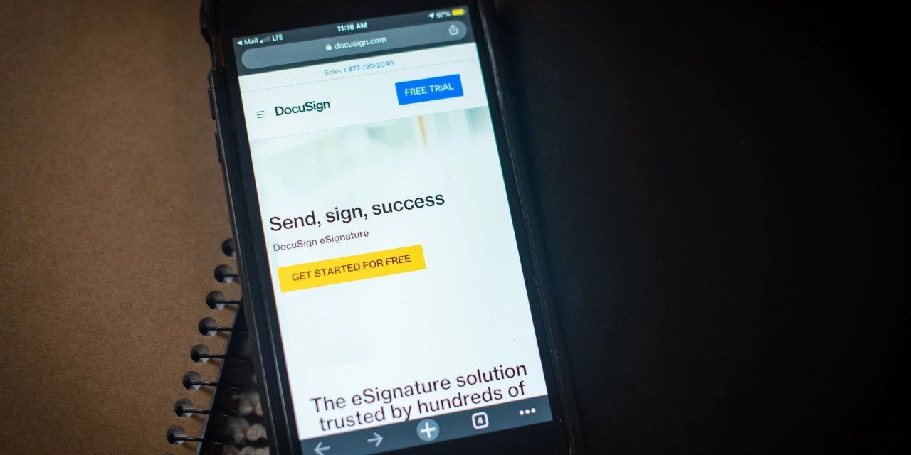 DocuSign Shares Slide 23 as Margins Face Scrutiny WSJ