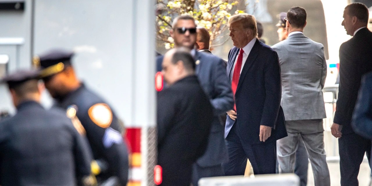 Trump Heads to Lower Manhattan for Arraignment