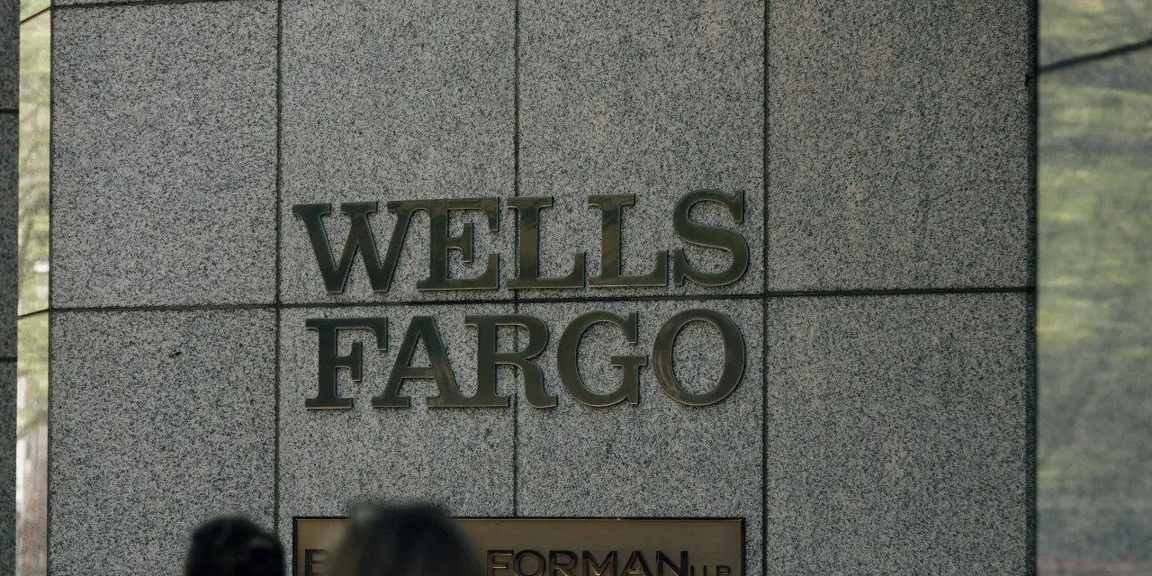 Wells Fargo Close to 1 Billion Settlement on Risk Management WSJ