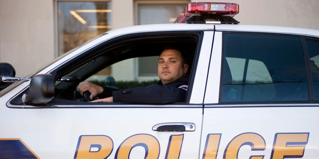 Capitol Officer Gets Home Detention, Probation for Tipping Off Jan. 6