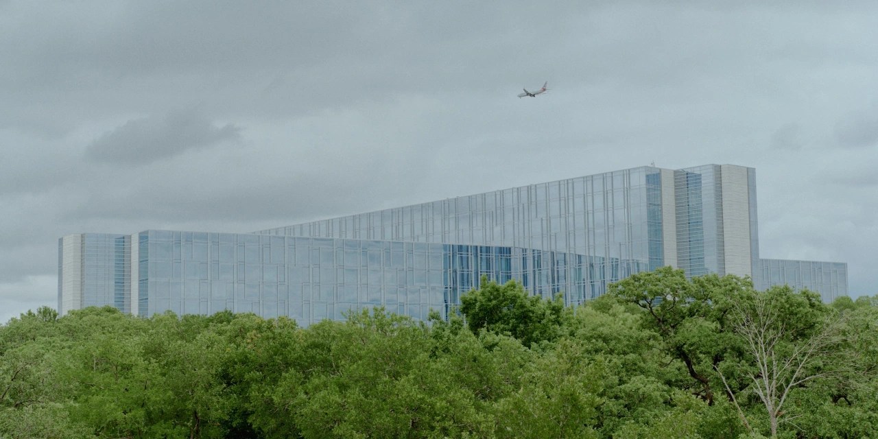 This Dallas Hotel Has One Weird Rule American Airlines Employees Only