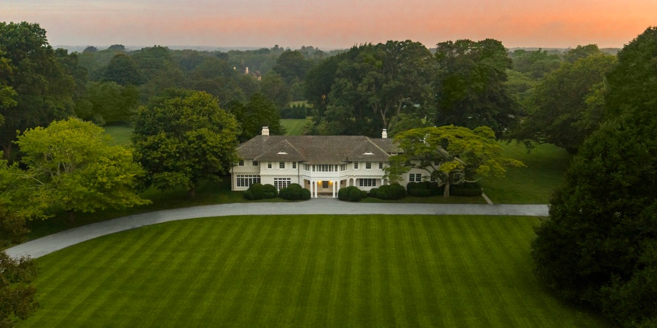 Jackie O.’s Childhood Hamptons Home Lists for 55 Million WSJ