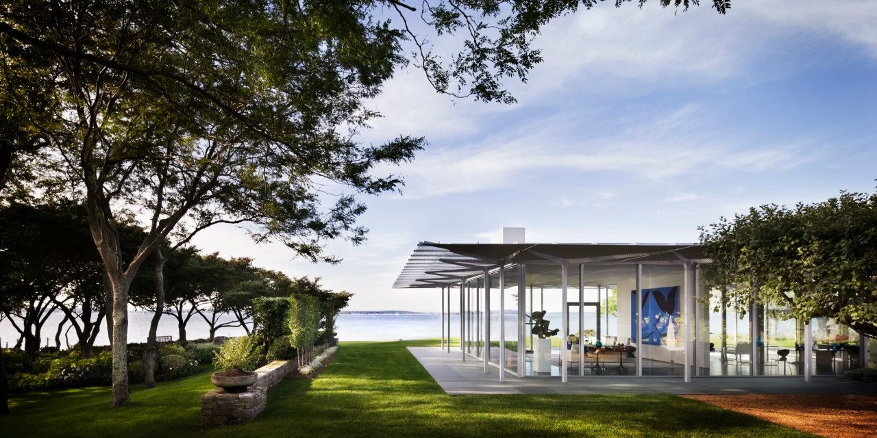 A GreenhouseLike Home Overlooking Fishers Island Sound Asks 8.25