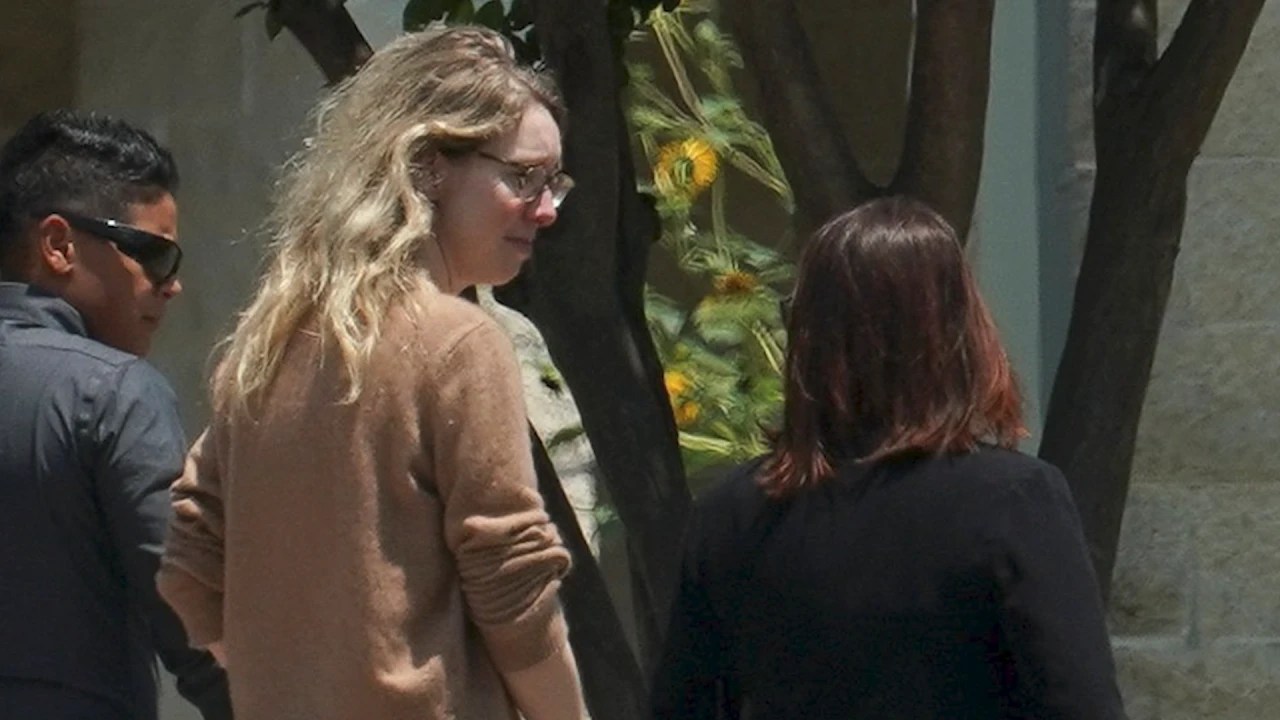 Theranos Founder Elizabeth Holmes Reports to Prison, Begins 11Year