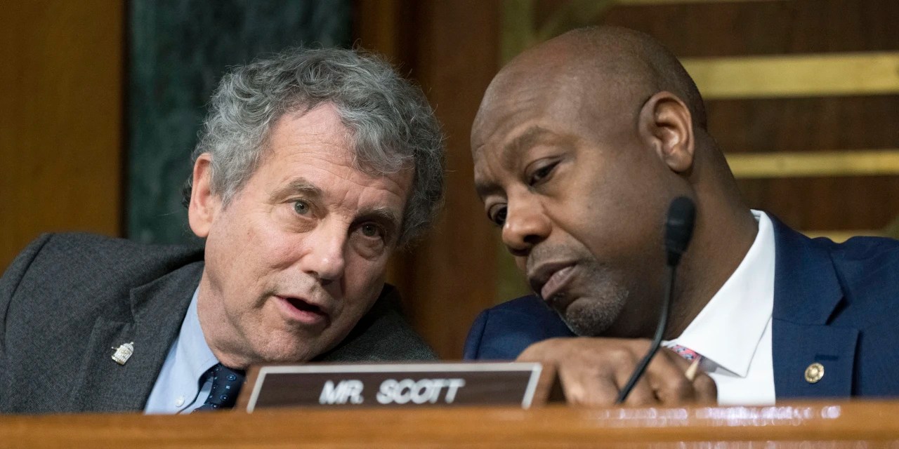 Pay Could Be Seized From Failed Banks’ Executives Under Senate Bill WSJ