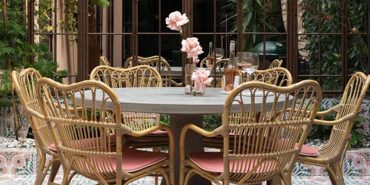 How to Turn Your Outdoor Dining Area Into a Magical, Peaceful Spot WSJ