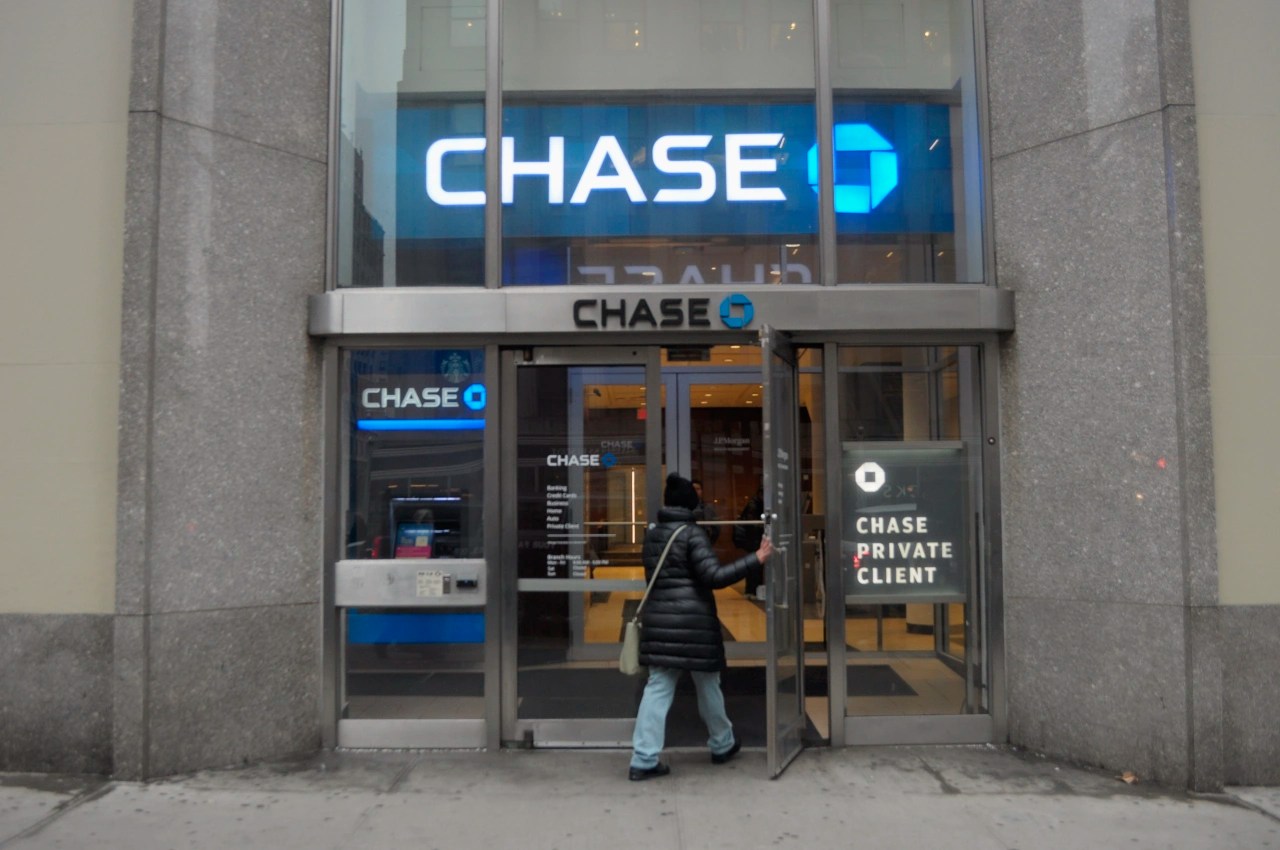 Jpmorgan Chase Sues Four Customers For Bank Fraud Seen In Viral Tiktoks
