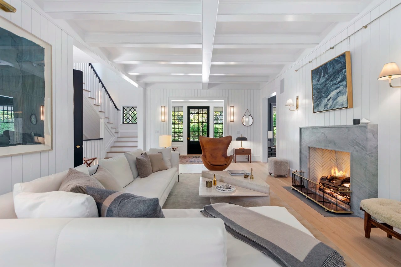 Media Power Couple Asks 25 Million for East Hampton Home WSJ