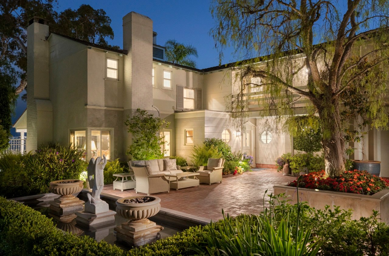 A Waterfront Newport Beach Home Hits the Market for 74 Million WSJ