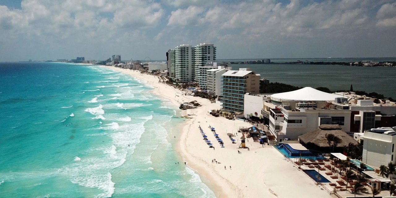 Americans Flocked to Cancún for Vacation. Now They’re Thinking Twice. WSJ