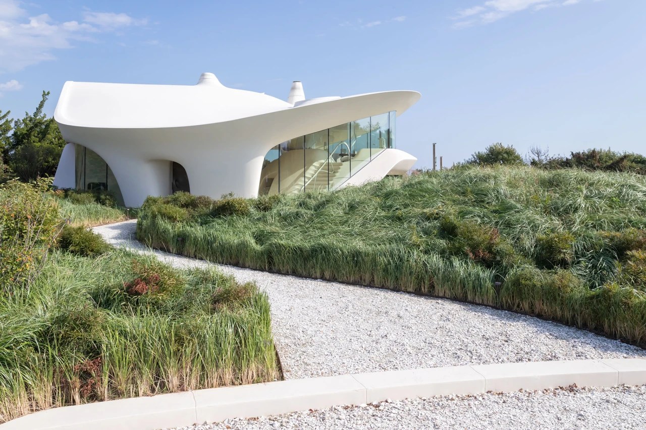 The Story Behind This Modernist House Has as Many Twists and Turns as