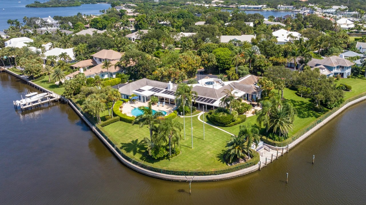 A Florida Home With Parking for a Doggy Limo Looks to Fetch 27 Million