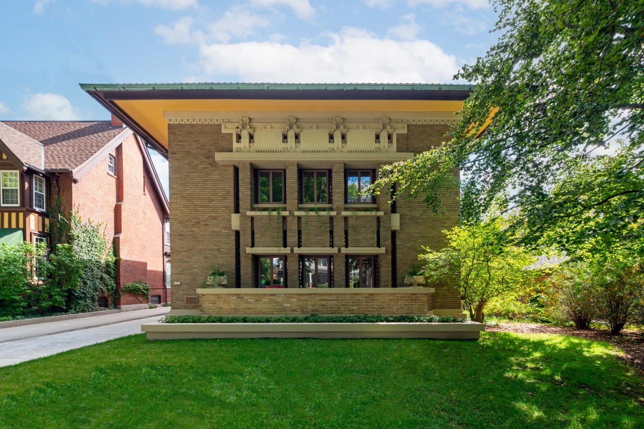 A Frank Lloyd Wright Home in Milwaukee Lists for the First Time in