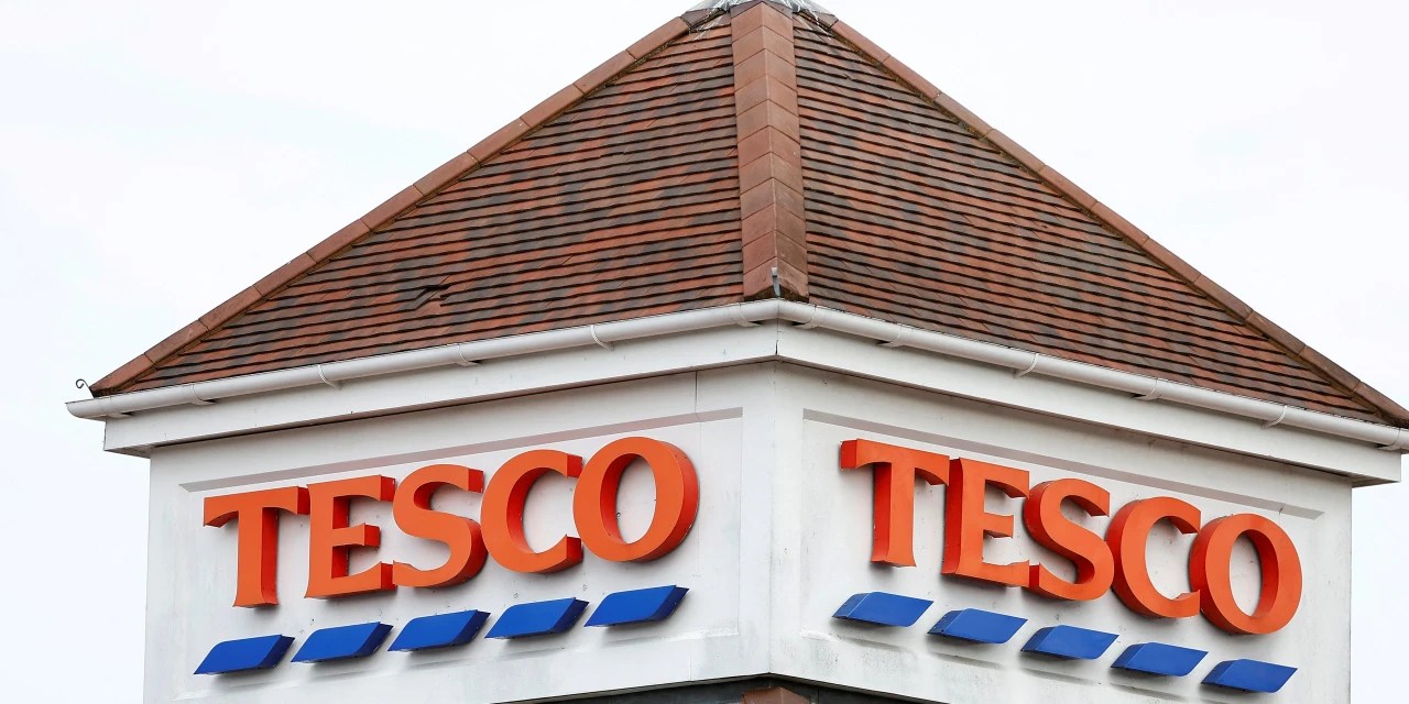 Tesco Lifts Views After Cost Cutting, Easing Inflation Boosts