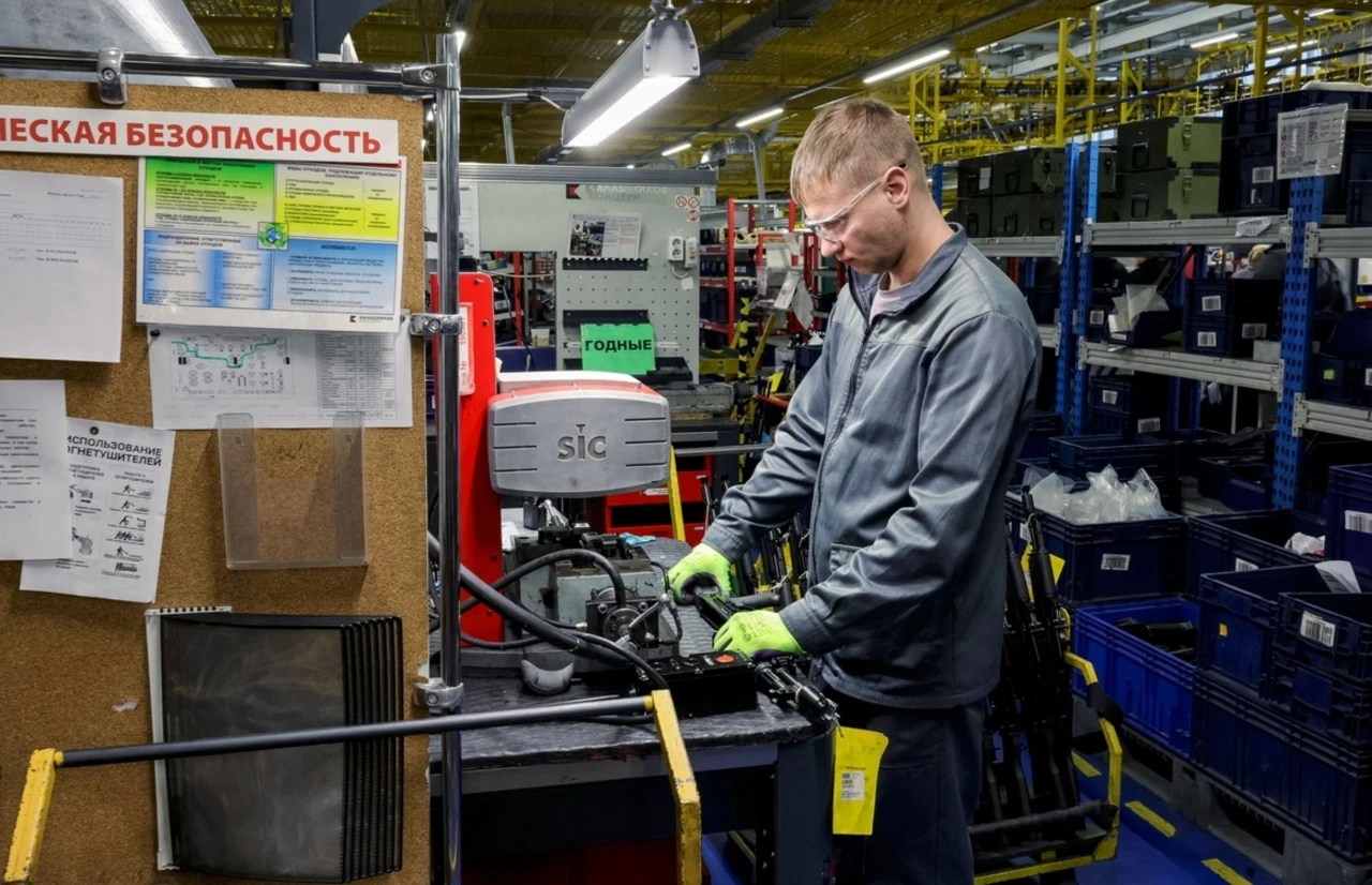 Russia’s Economy Goes All In on War WSJ