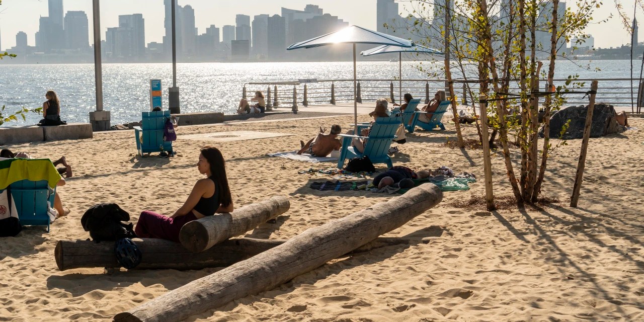 Manhattan Finally Gets a Public Beach. One Catch No Swimming. WSJ
