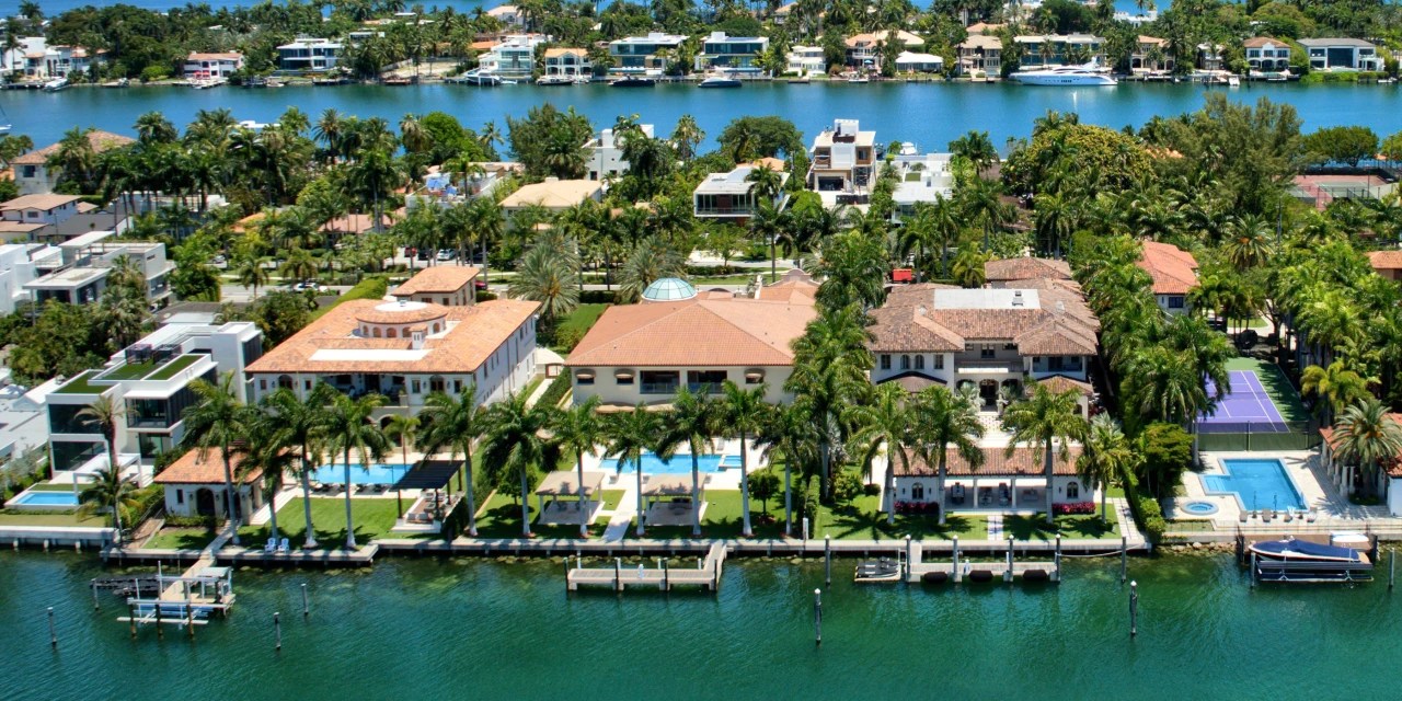 With Wealth Pouring Into Miami, Neighbors List Their Homes for a Total