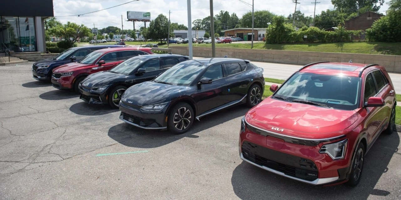 Challenges Facing Auto Dealers Selling Electric Vehicles Range