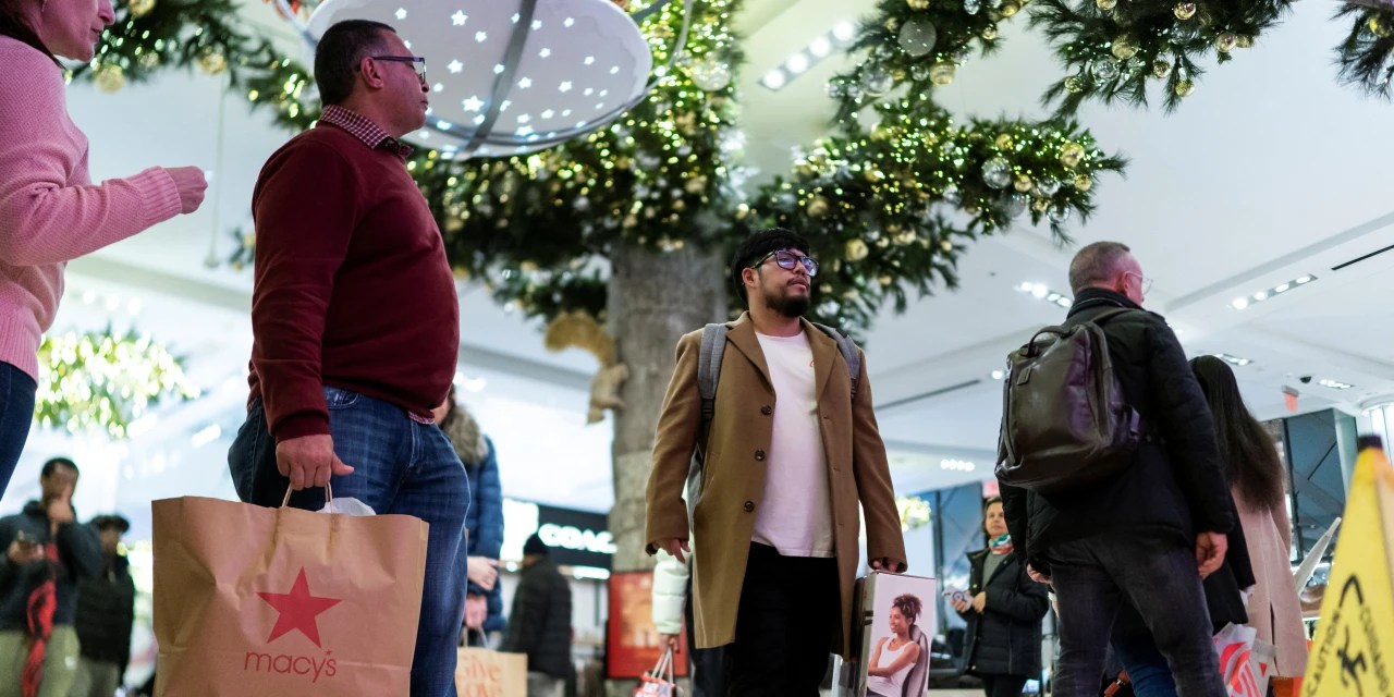 Who Are the Investors Trying to Buy Macy’s?