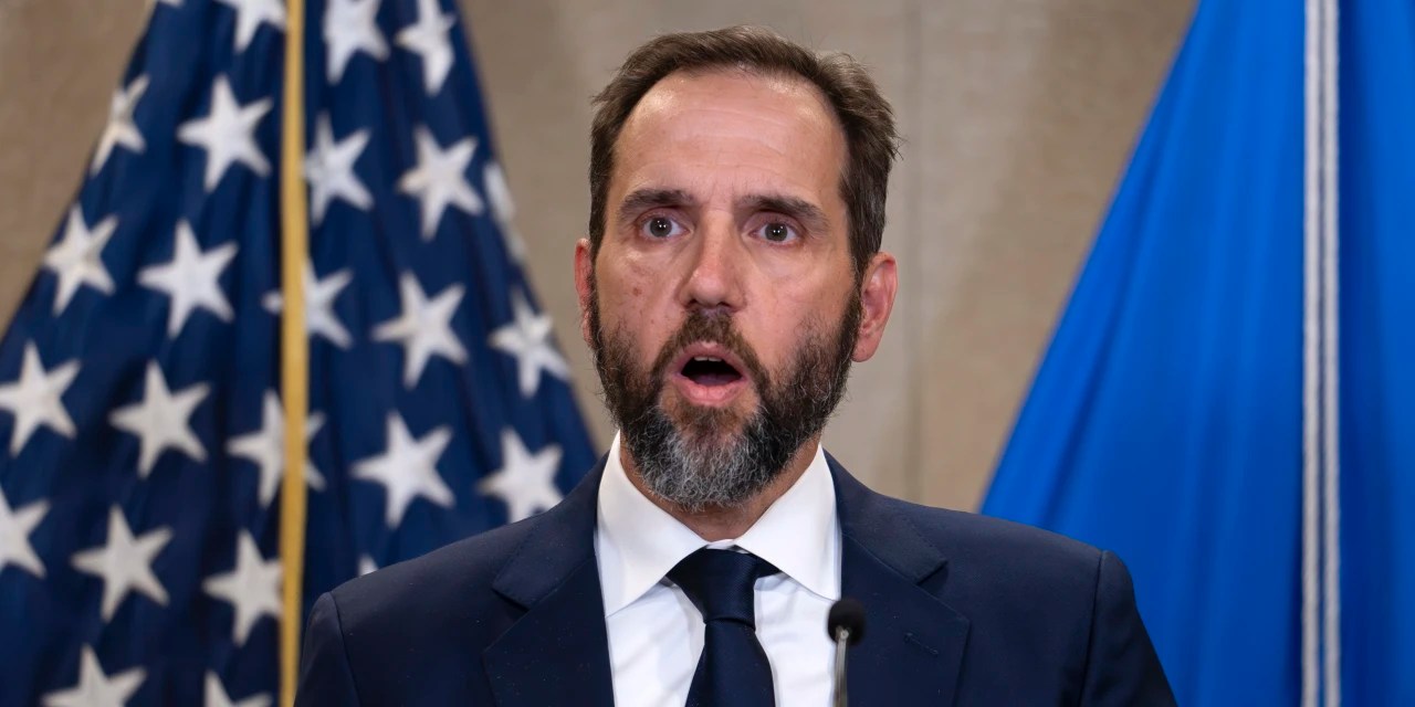 L'avocat spécial Jack Smith exhorte un juge fédéral à repousser les