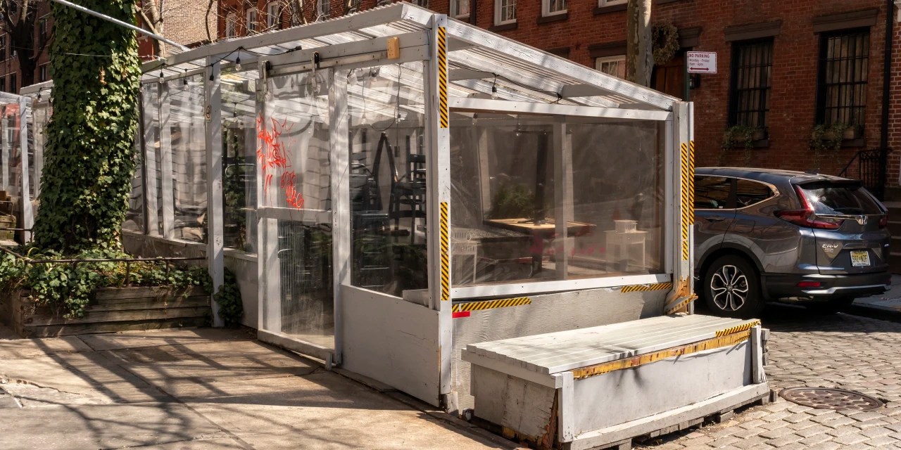 Covid Sheds Haunt New York Sidewalks WSJ