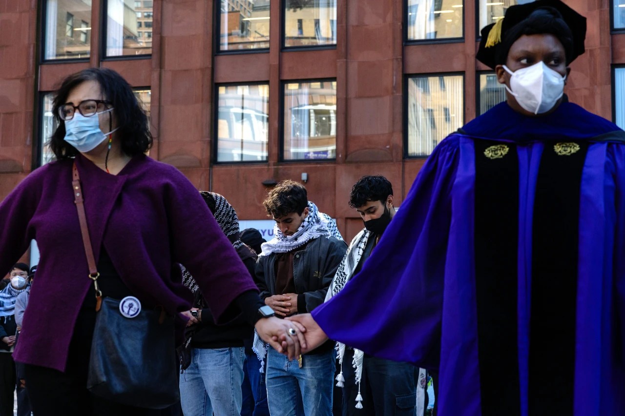 Baby Boomer Professors Join Student Protests, Risking Arrest and