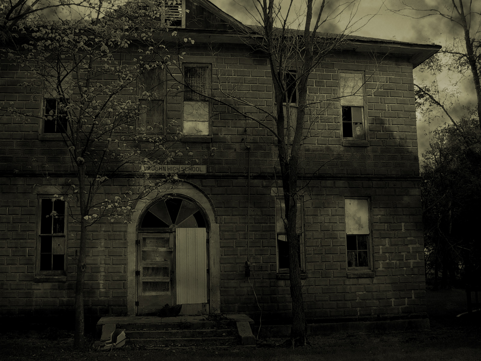 Haunted house Wallpaper and Background Image 1600x1200 ID113592