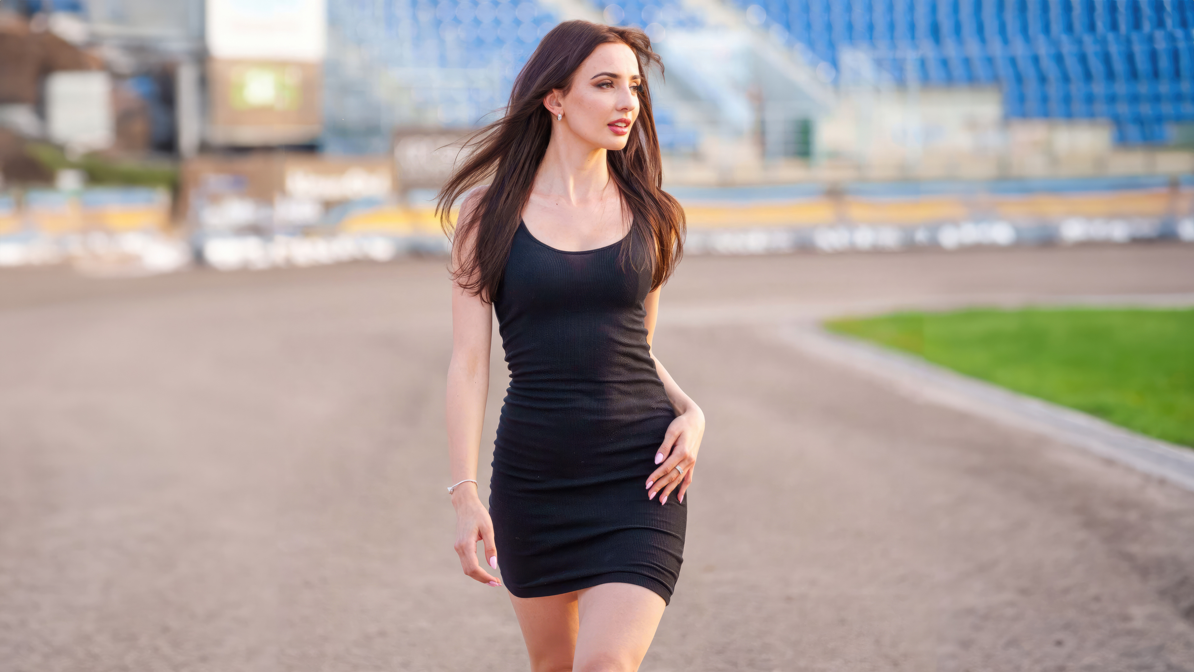 Download Woman Model 4k Ultra HD Wallpaper