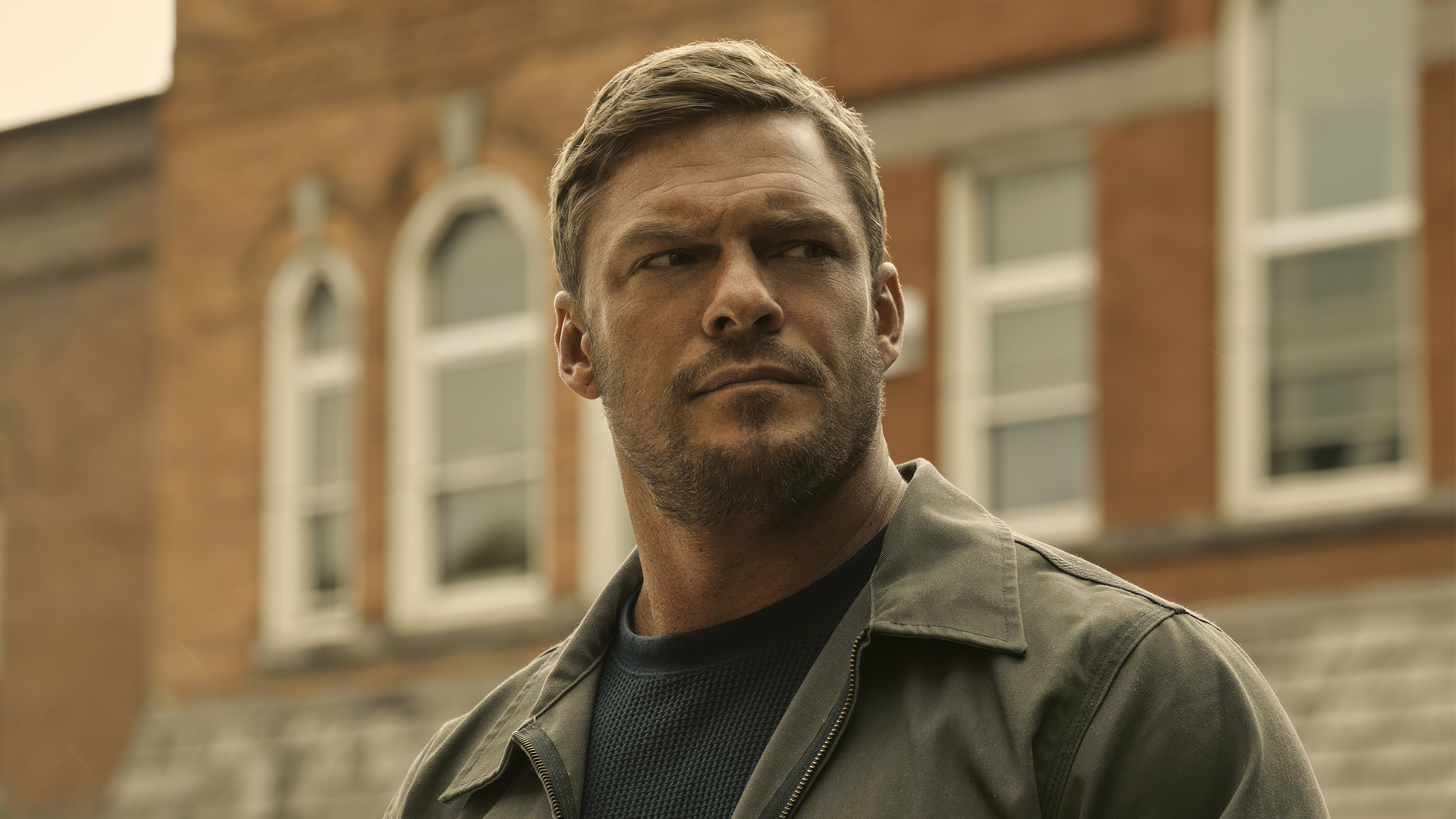 Reacher HD Wallpaper - TV Show's Lead Character Portrayal
