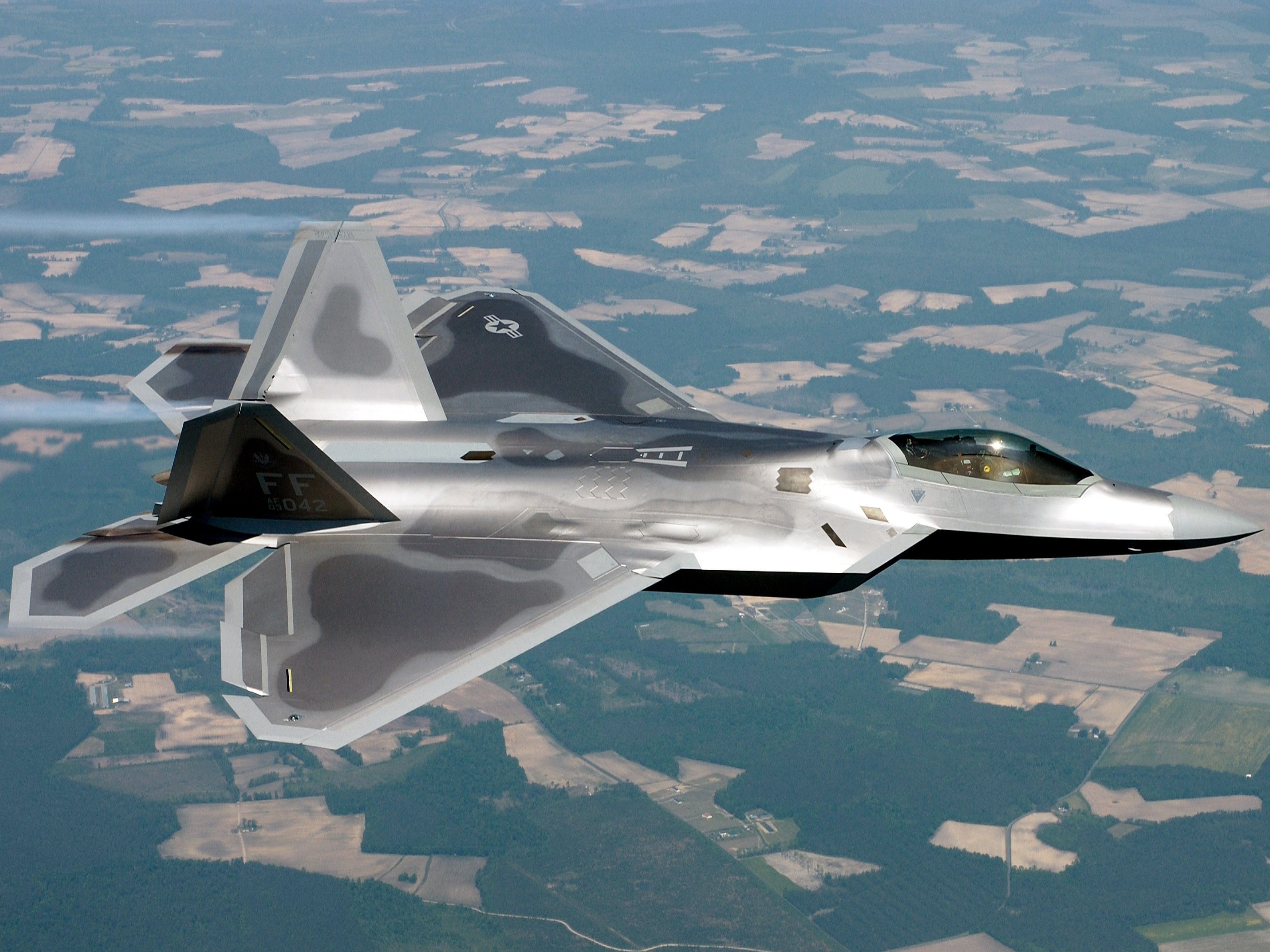 Lockheed Martin F-22 Raptor HD Military Wallpaper
