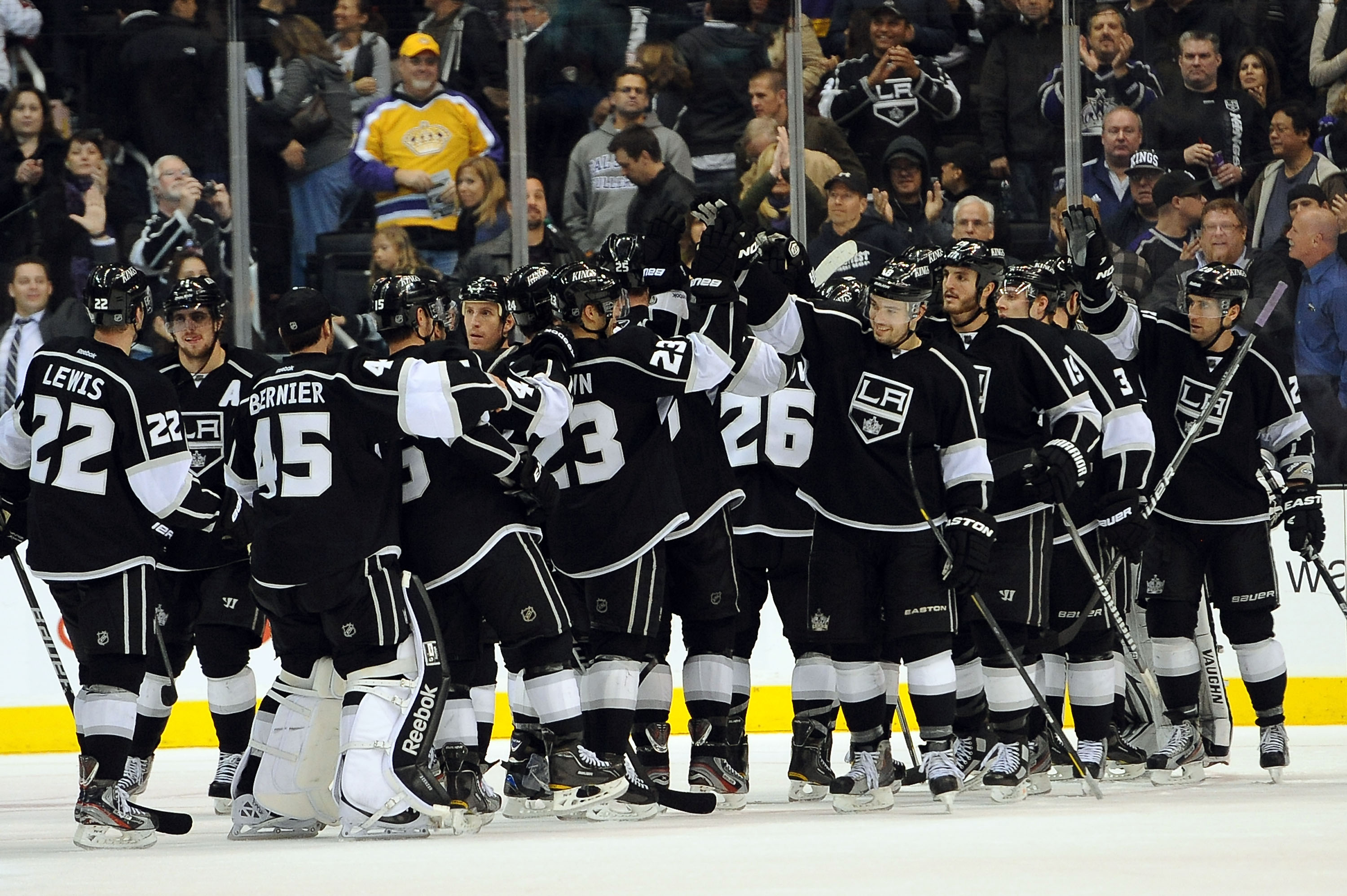 Los Angeles Kings Team Unity HD Wallpaper