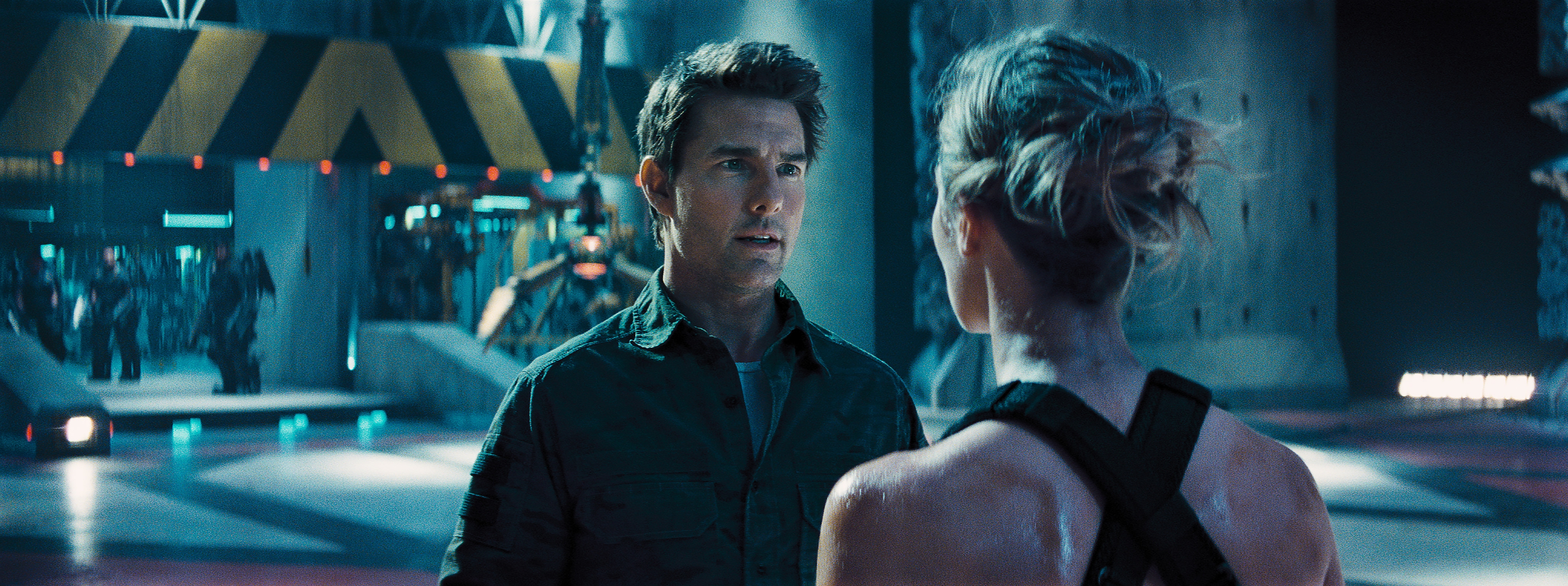 Download Tom Cruise Emily Blunt Movie Edge Of Tomorrow HD Wallpaper
