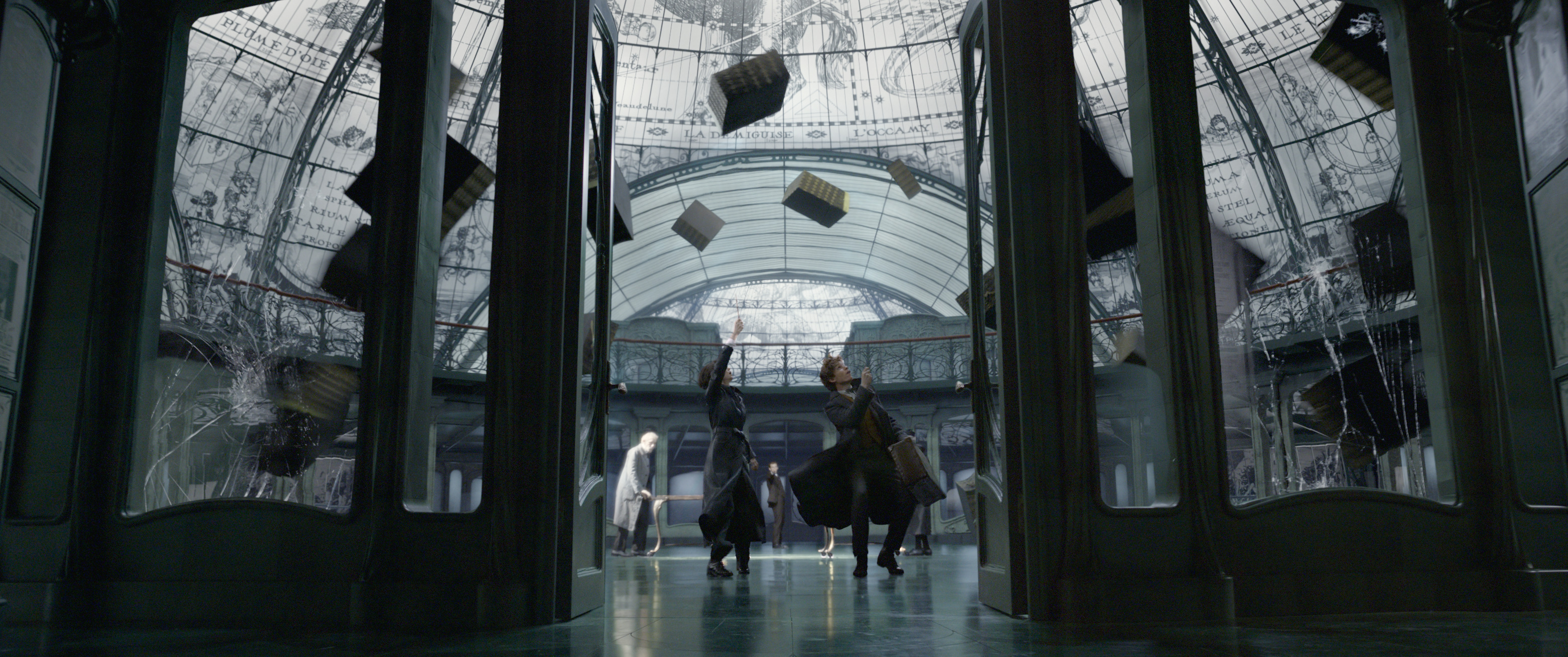 FANTASTIC BEASTS THE CRIMES OF GRINDELWALD Gellert Plots His Escape