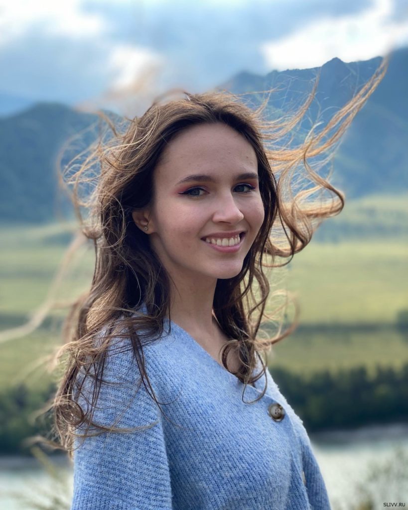 Слив Polinka_girla (30+ фото Полинка и Оператор) | Giffs.ru