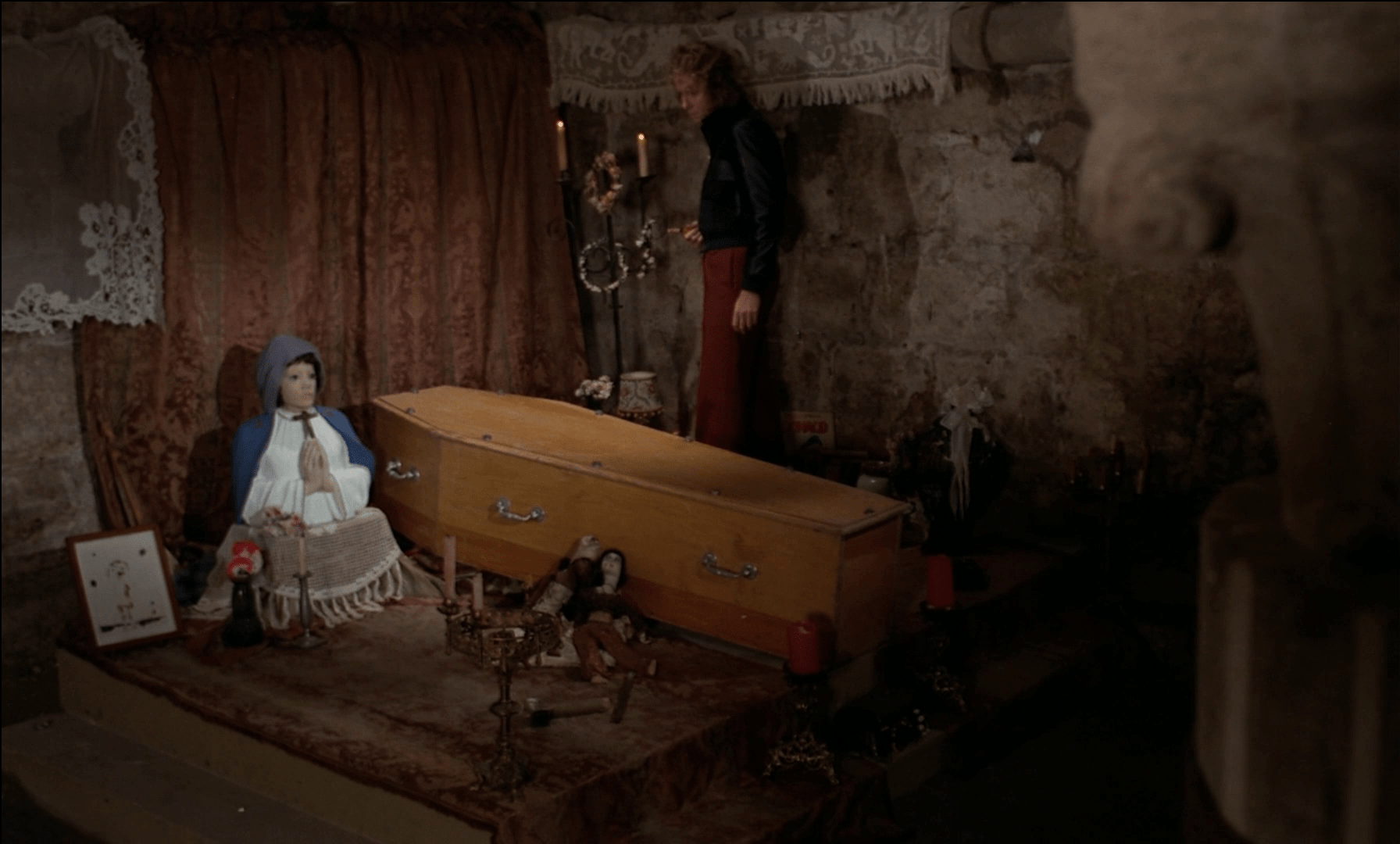 Lips.of.Blood.1975.1080p.BluRay.x264GHOULS 6.6 GB