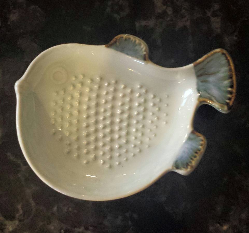 Ceramic Fish Garlic/Ginger Grater Pics4Learning