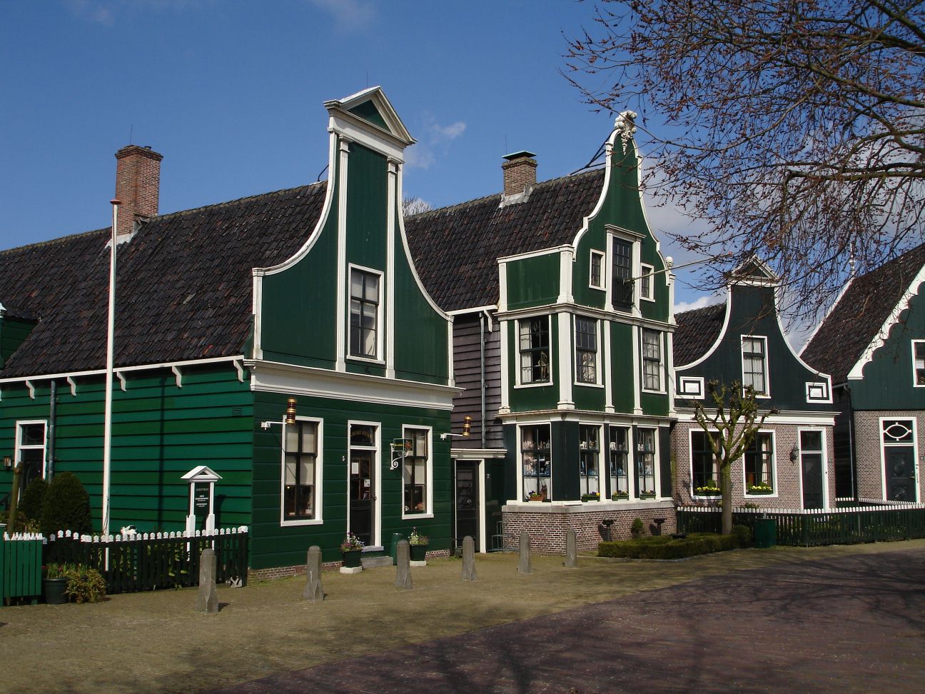 Dutch Colonial Village Pics4Learning