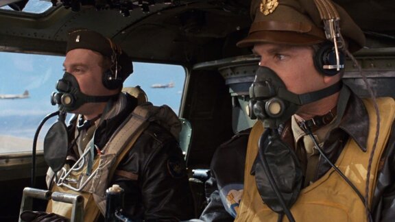 Memphis Belle Movie Memphis Belle 25 Trips To Hell And Back Nonton