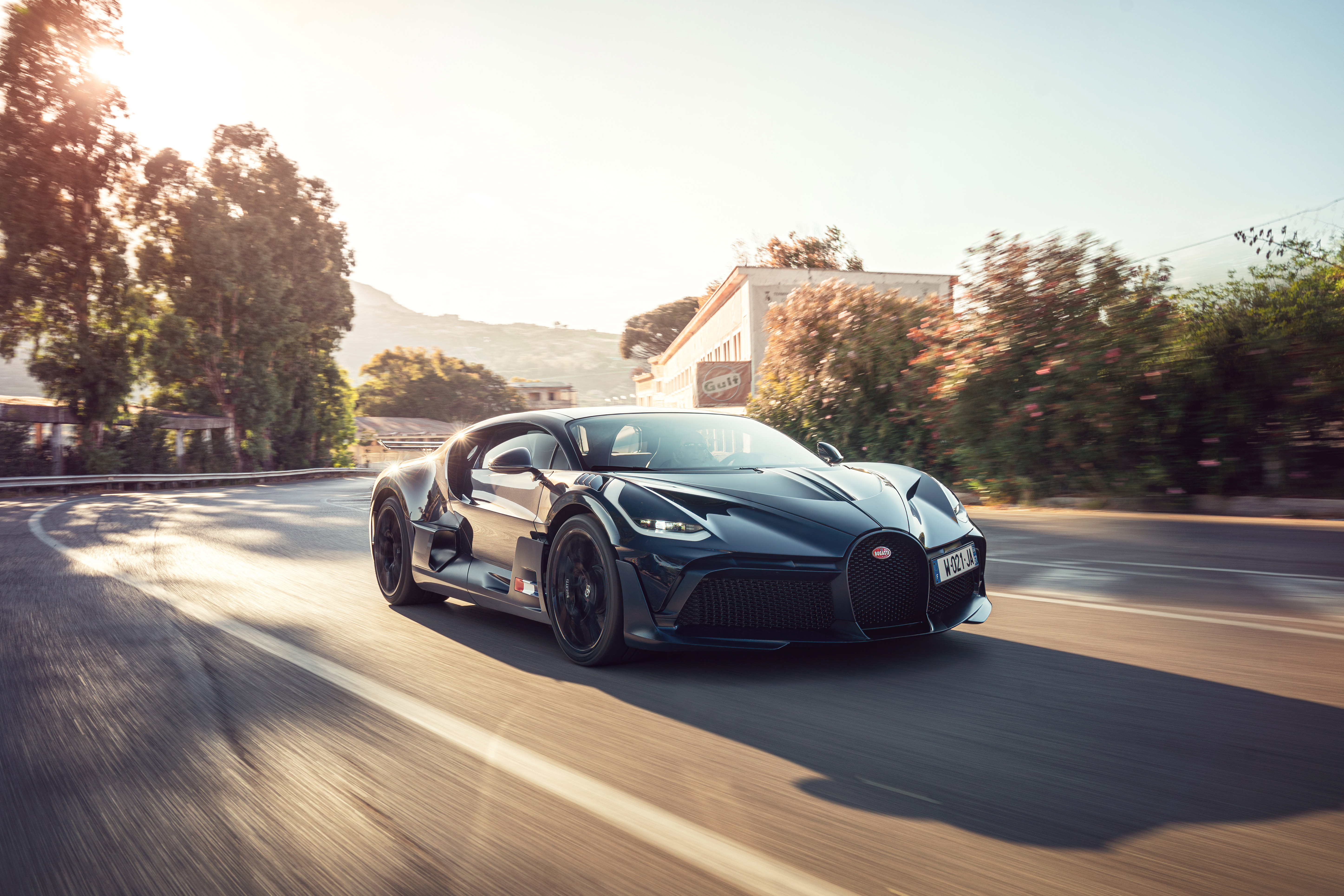 Download Supercar Black Car Car Bugatti Vehicle Bugatti Divo 4k Ultra