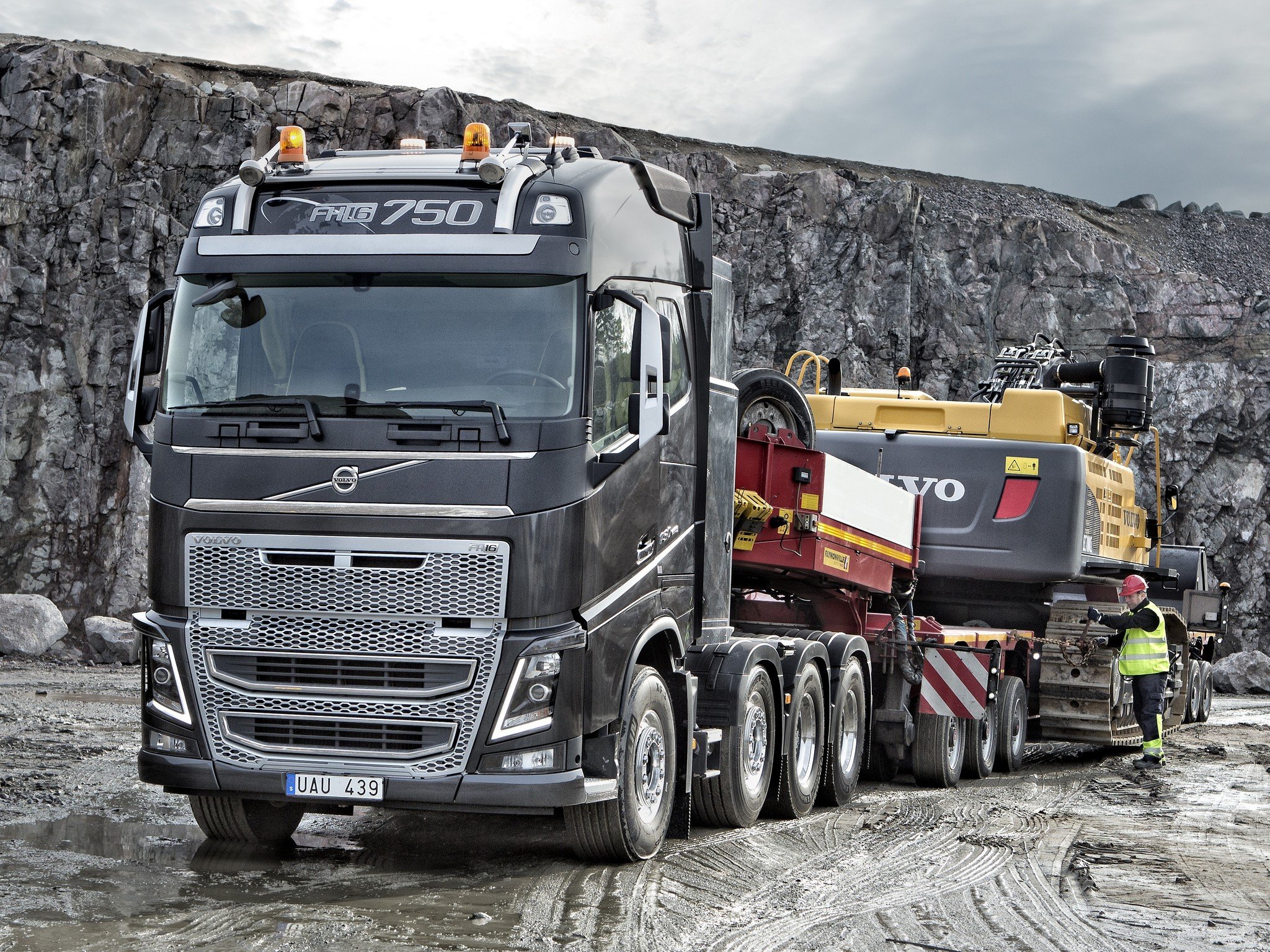 Volvo FH16 750 HeavyDuty Truck HD Wallpaper