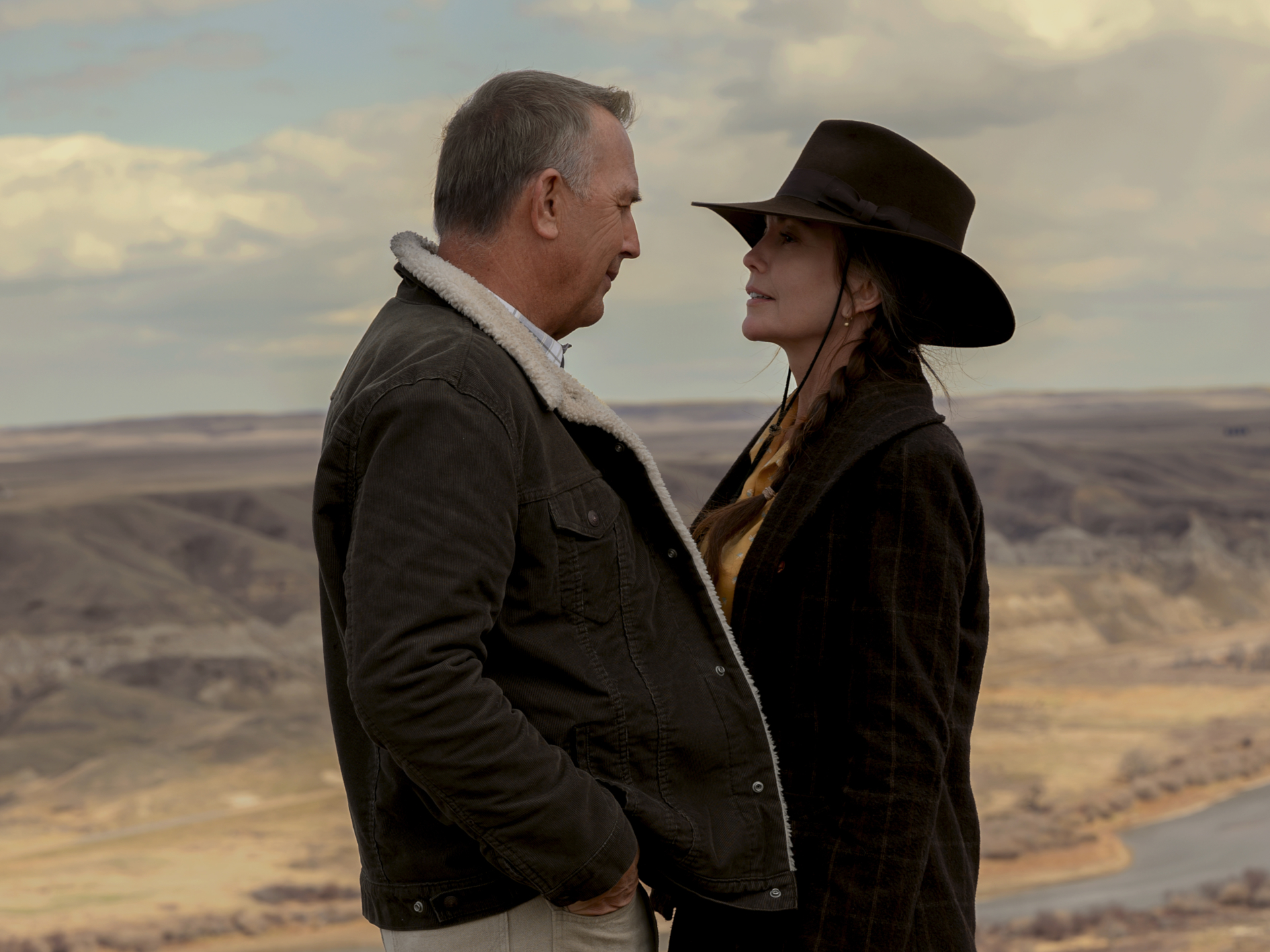 Download Diane Lane Kevin Costner Movie Let Him Go HD Wallpaper